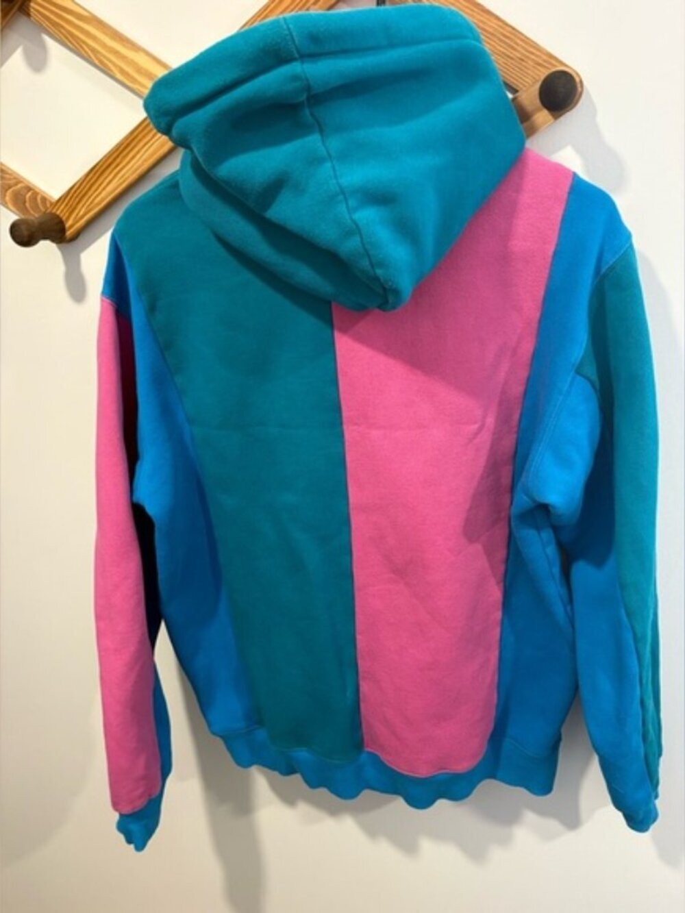 Teddy Fresh Love Bubblegum Blue Colorblock Retro Hoodie - Picture 5 of 8
